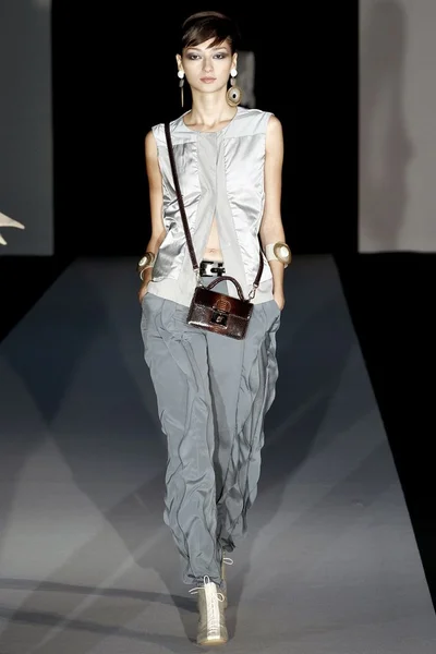 Look 15